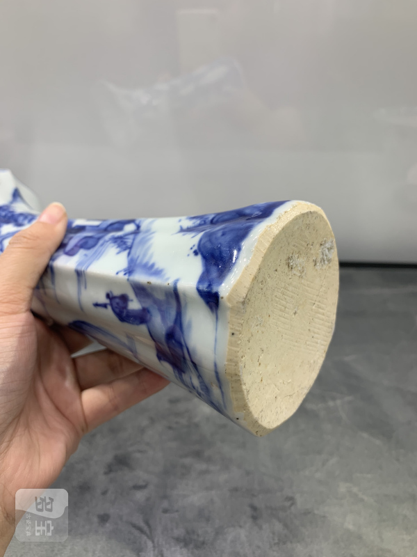清康熙青花山水楼阁纹海棠形花觚 - 图11